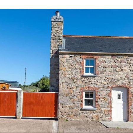 2 Bed Sandstone Residence Newport (Tipperary) Exterior foto